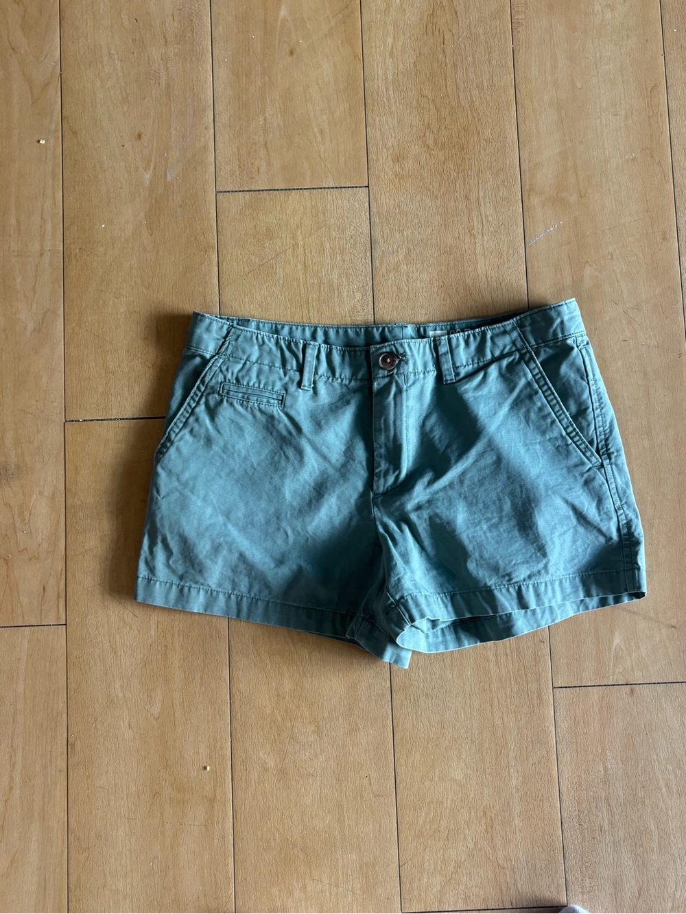 Gap Women's Casual Cotton Shorts in Fatigue Green size 02R